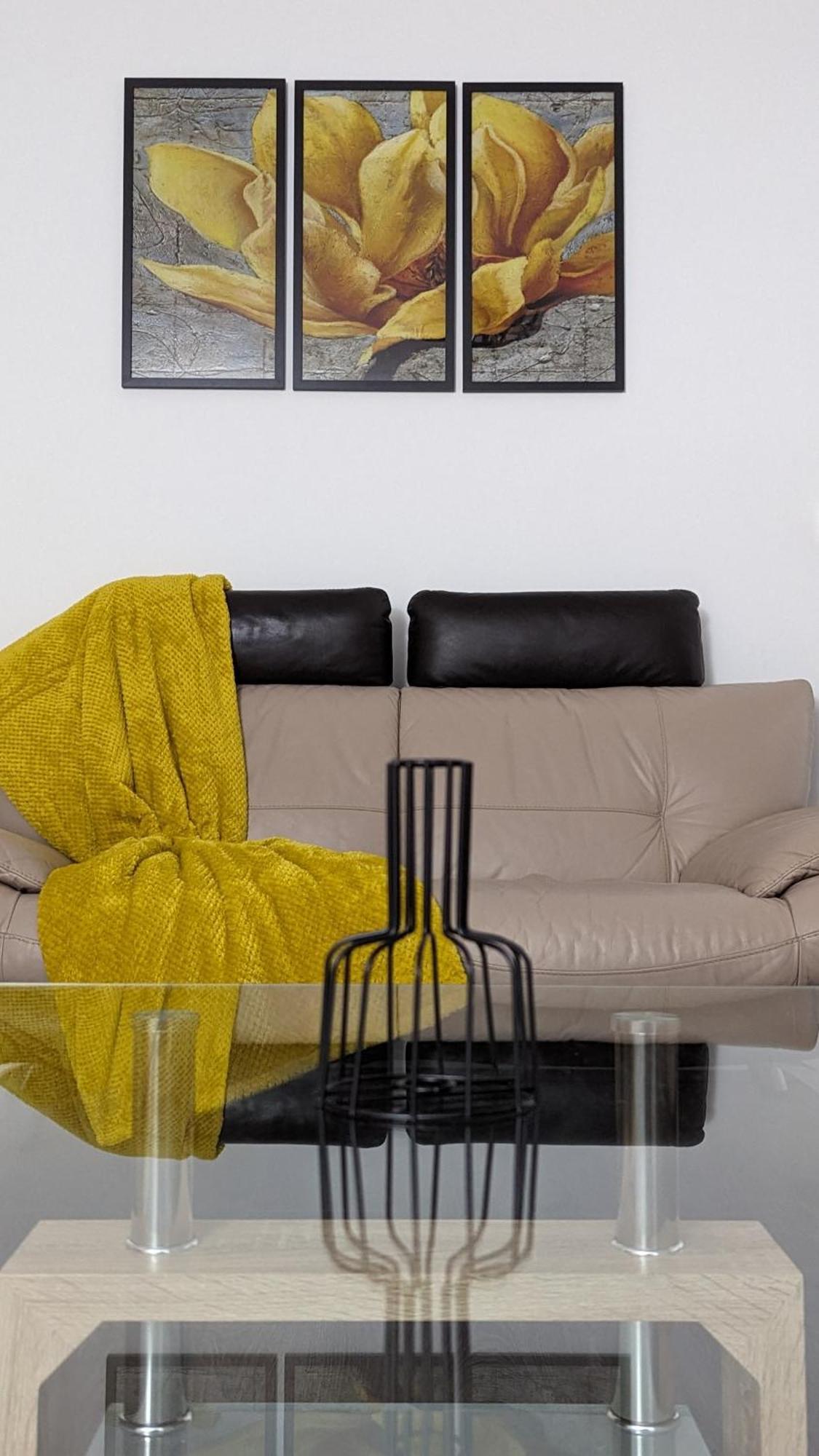 Clariturf - 4 Bedroom Semi - Private Parking Near Turf Moor, Town Centre, Transport And Motorway Links Next To Canal, 3 Parks And Lake - Sky And Netflix Burnley Bagian luar foto